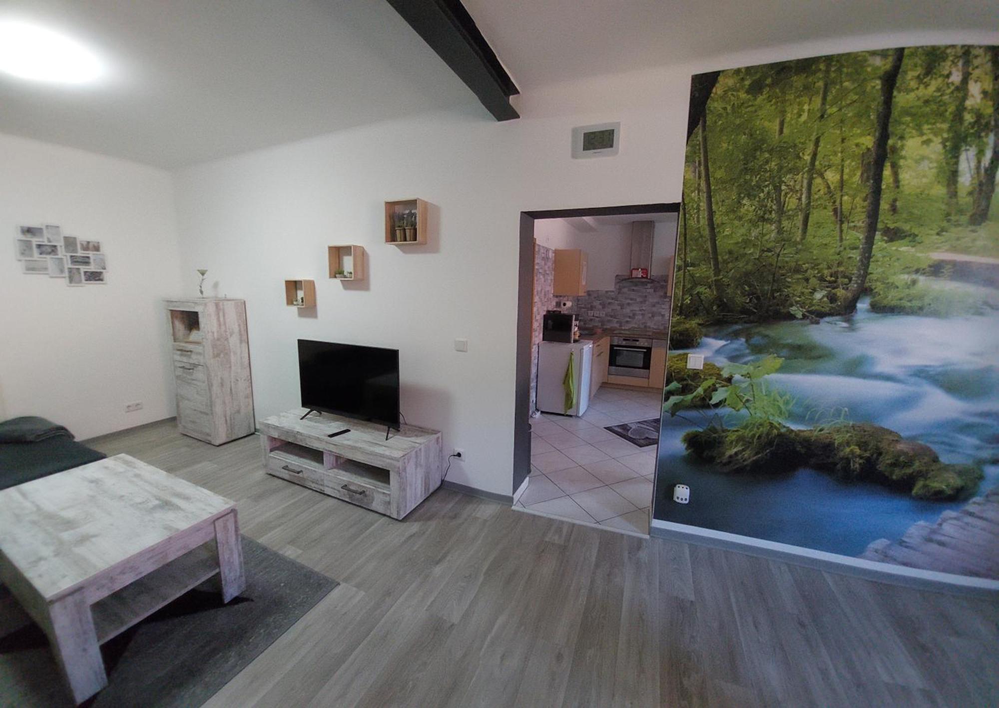 Elxleben Ganze Ferienwohnung 5 Km Von Erfurt, Mit Kaffeevollautomat, Tv, Wlan, Boxspringbett, Schlafsofa Und Einkaufsmoeglichkeiten, Sehr Gute Anbindung Zur A71 Und A4, Kostenloser Oeff Parkplatz Fuer Pkw Und Transporter מראה חיצוני תמונה